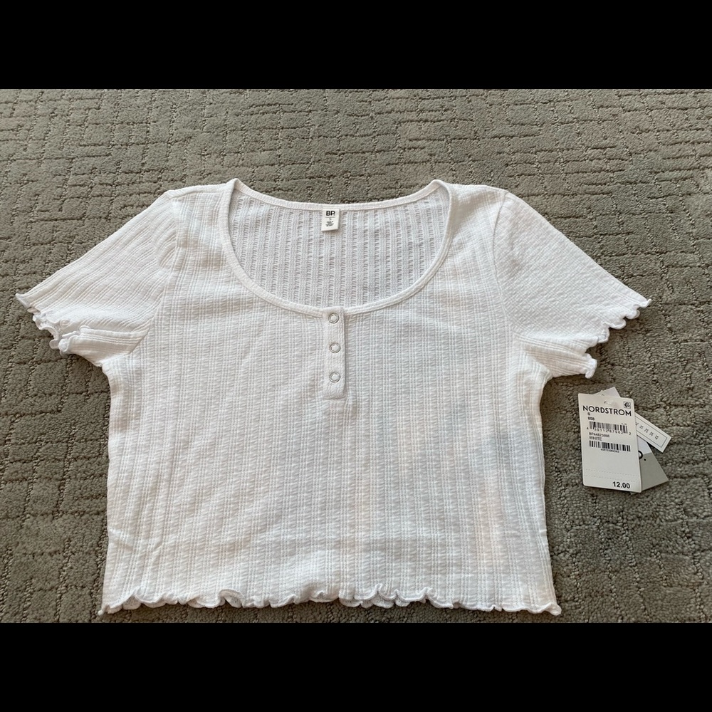 Brand new with tags Nordstrom BP White Tshirt Buttons Ruffle trim Women Small S